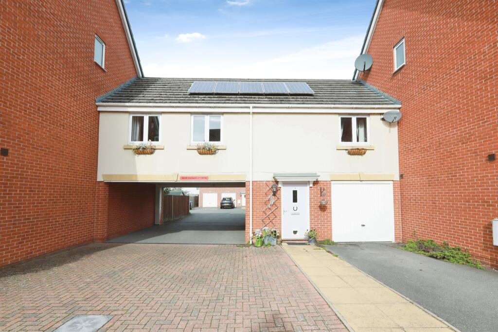 Main image of property: Canners Way, Stratford-Upon-Avon