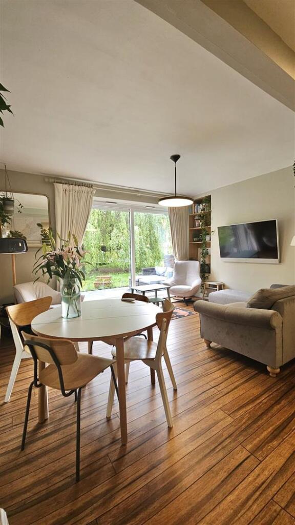 Main image of property: Lakeside Court, Green Lanes, N4
