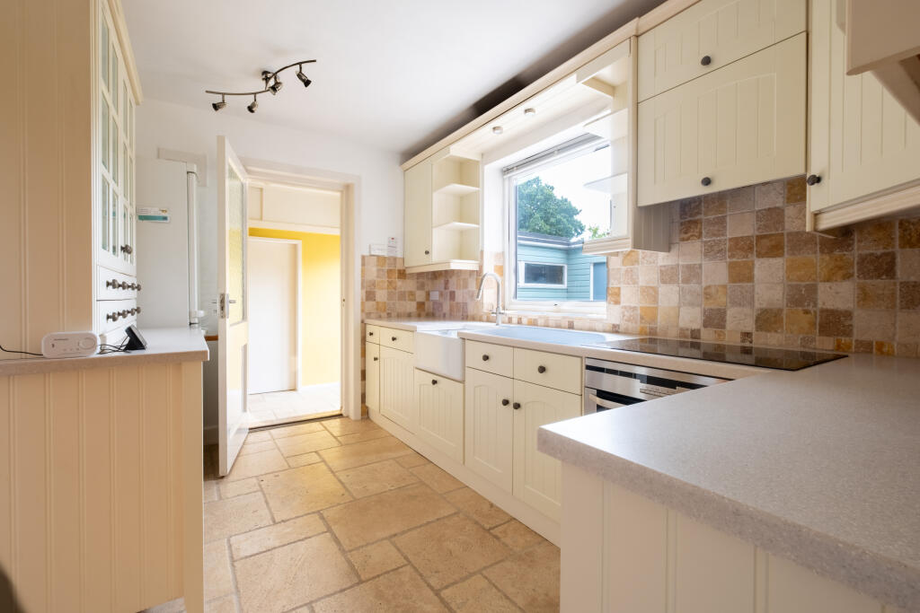 Furzebrook Road, Wareham photo 5