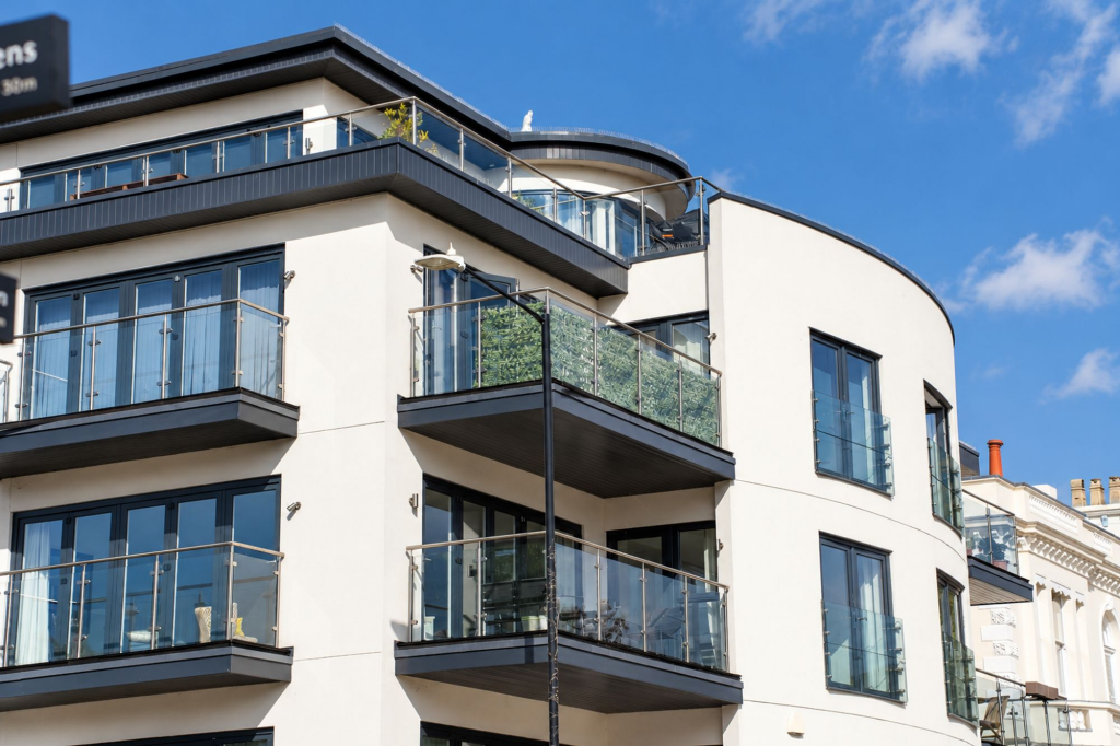 Apartment in Warwick, Royal Leamington Spa - View 4
