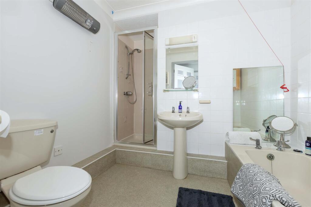 Apartment in Worthing, Goring-by-Sea - View 6