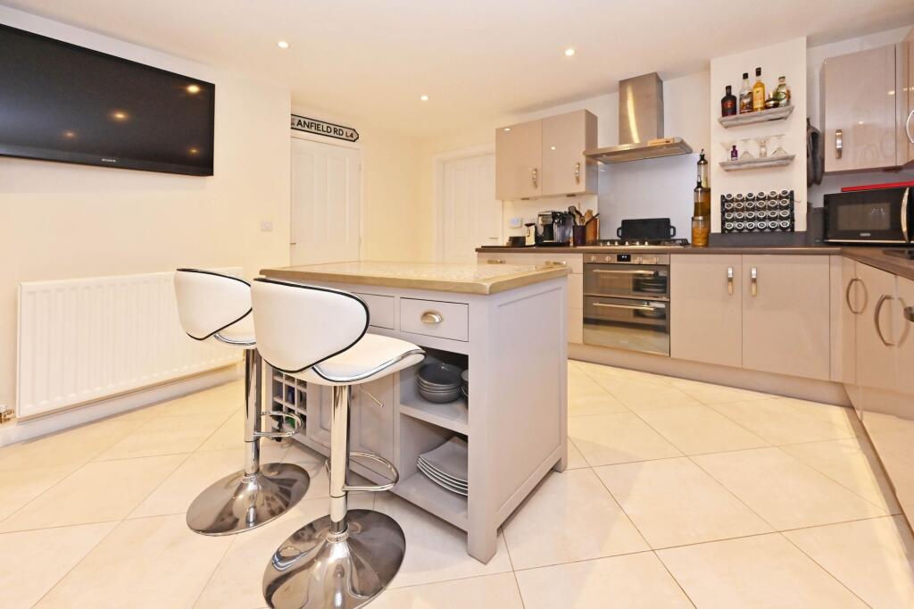 House in Stoke-on-Trent - View 4