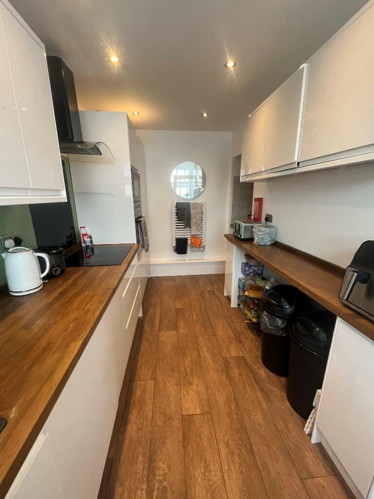 1 bedroom house share for rent