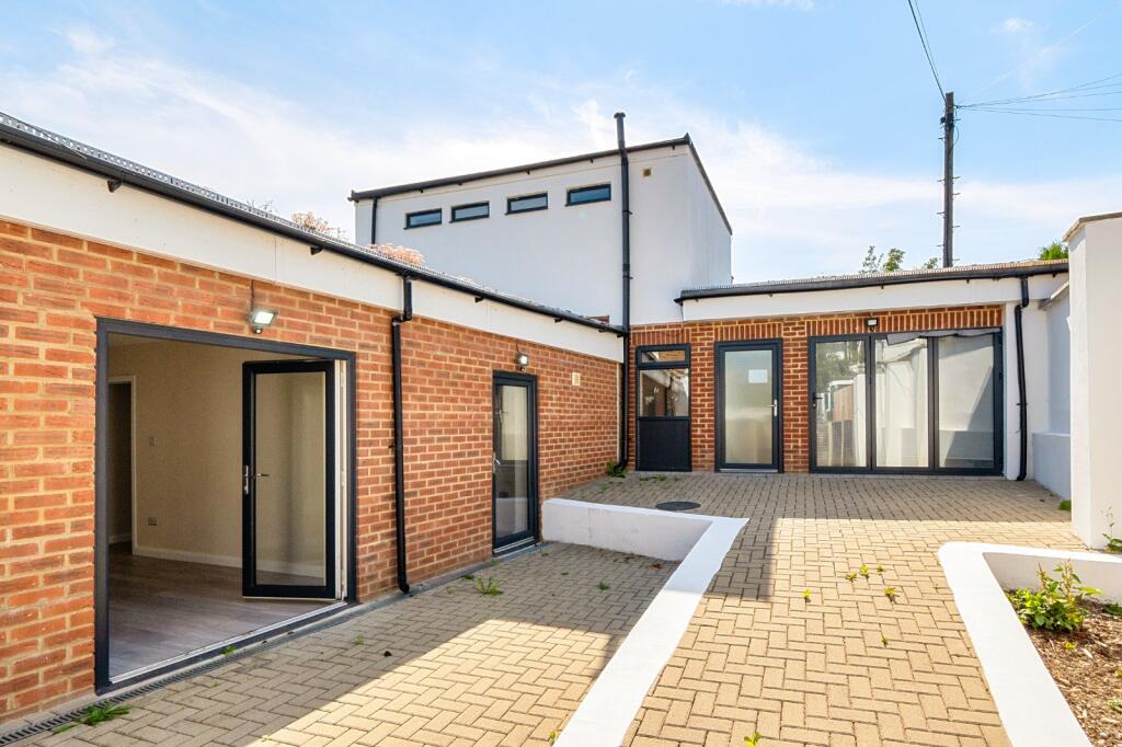 Main image of property: Chase Side, Enfield, EN2