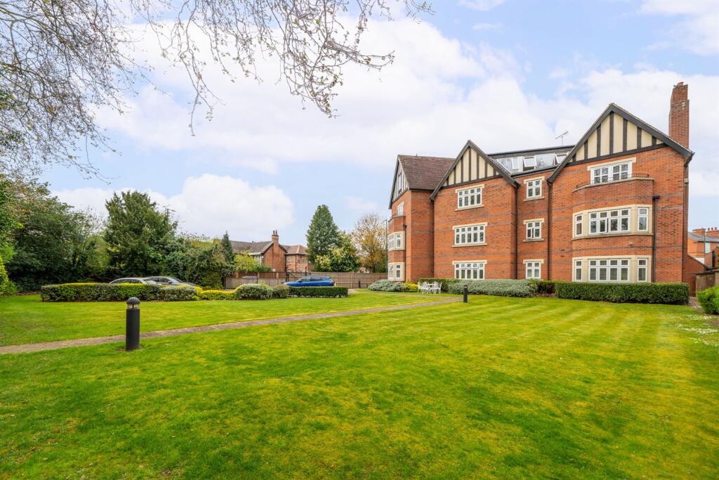 Main image of property: Victoria Embankment, NG2