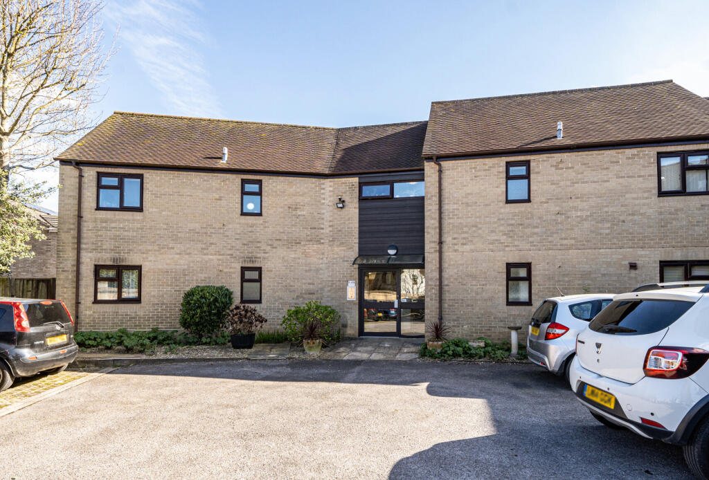 Main image of property: New Cross Road, Headington, Oxford, Oxfordshire, OX3