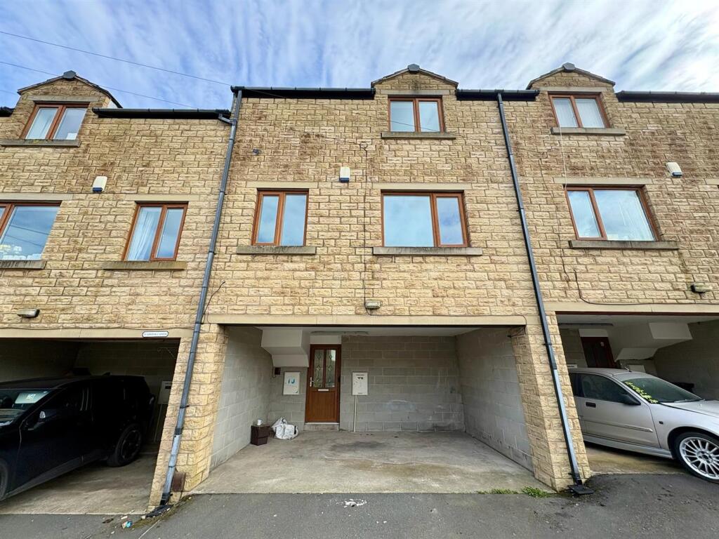 Main image of property: Sandhall Green, Halifax