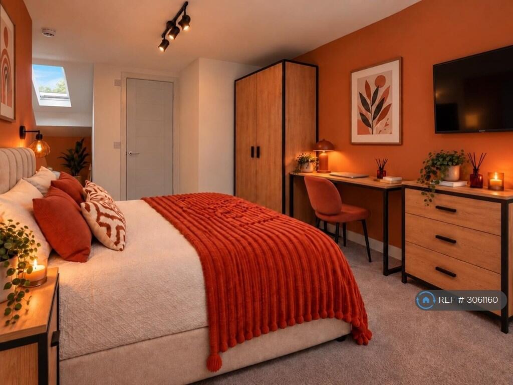 House in St Helens, Liverpool City Region - More