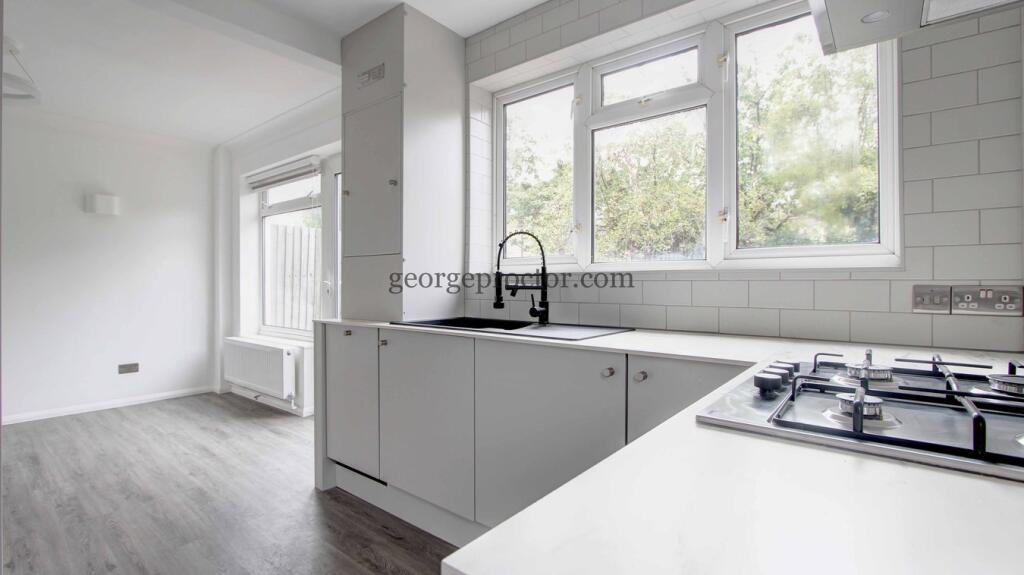 Waverley Close, Bromley, BR2 - View 6