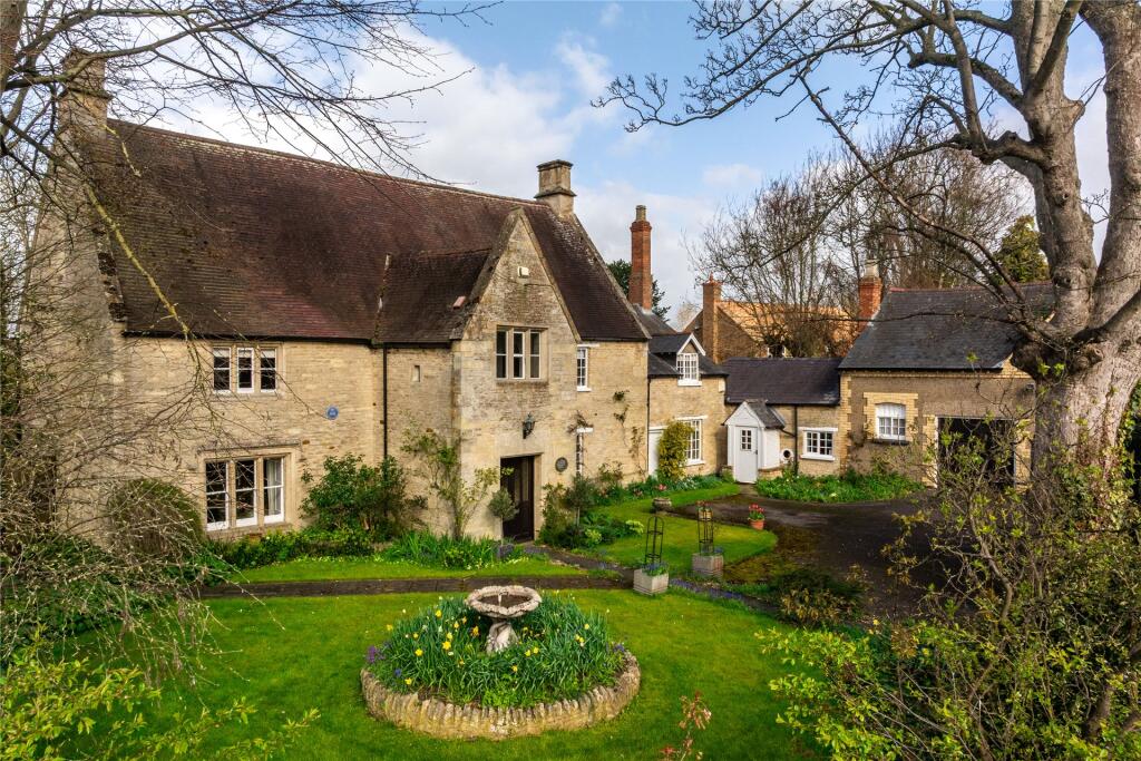 Main image of property: Manor Street, Raunds, Wellingborough, Northamptonshire, NN9