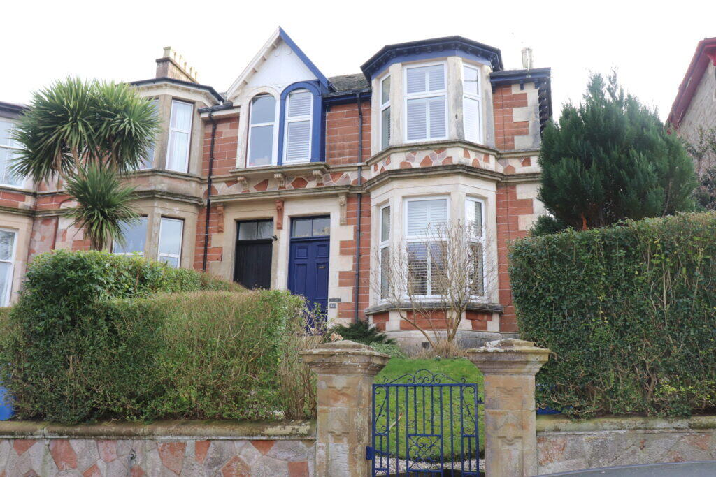 Main image of property: 1a Mount Pleasant Road, Rothesay