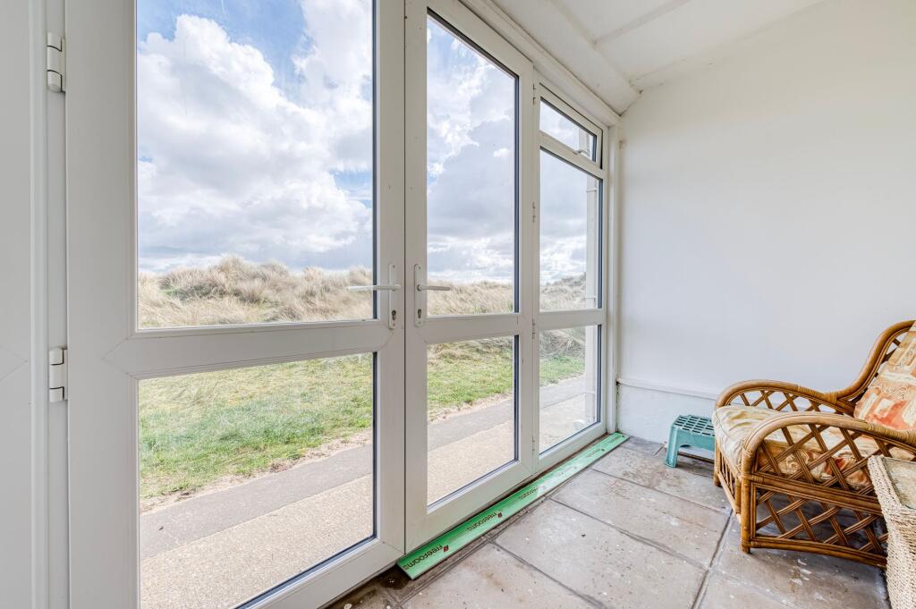 Beach Road, Caister-On-Sea photo 4