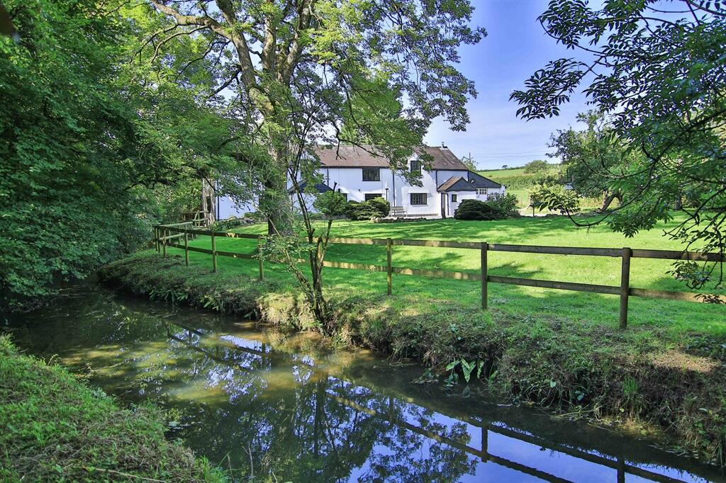 House in Cardiff, Llancarfan - View 2