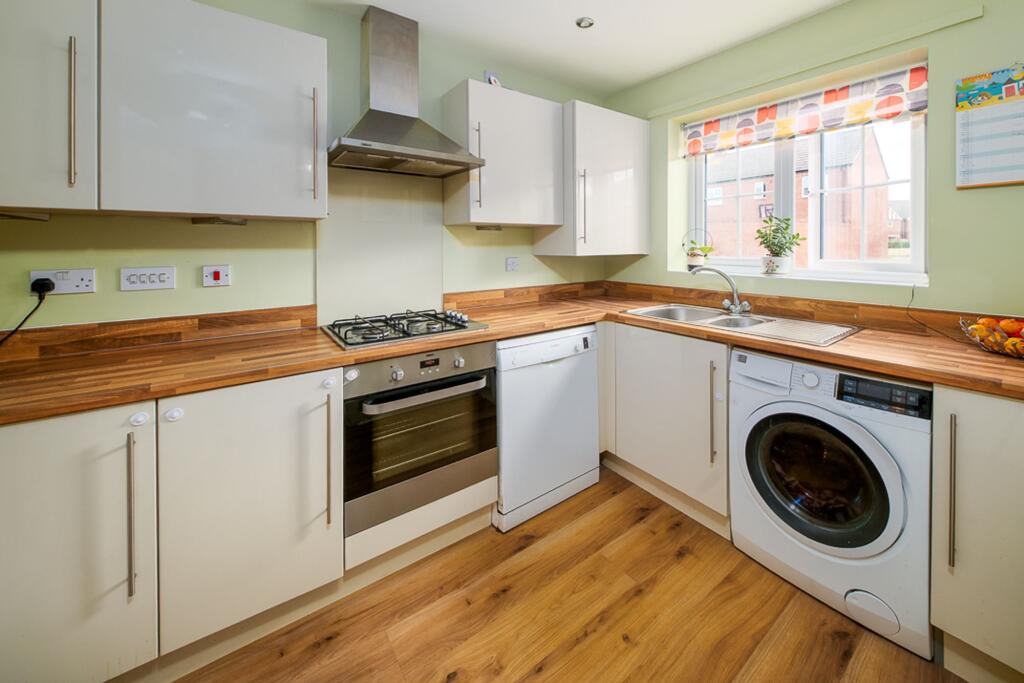 House in Worcester - View 3