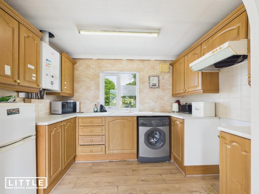 Old Hall, Halsnead Park, L35 photo 3