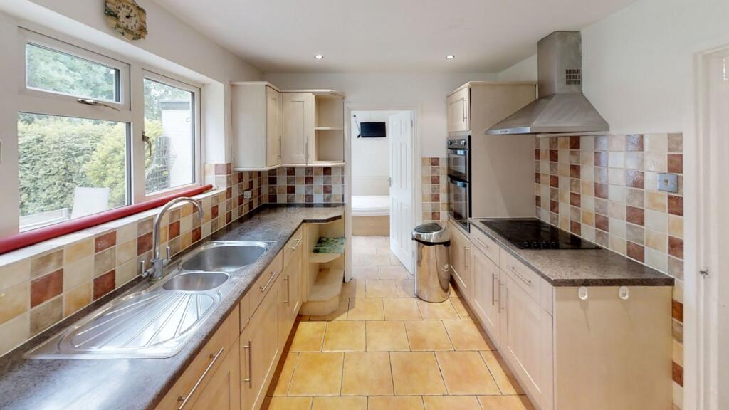 House in Guildford - View 4