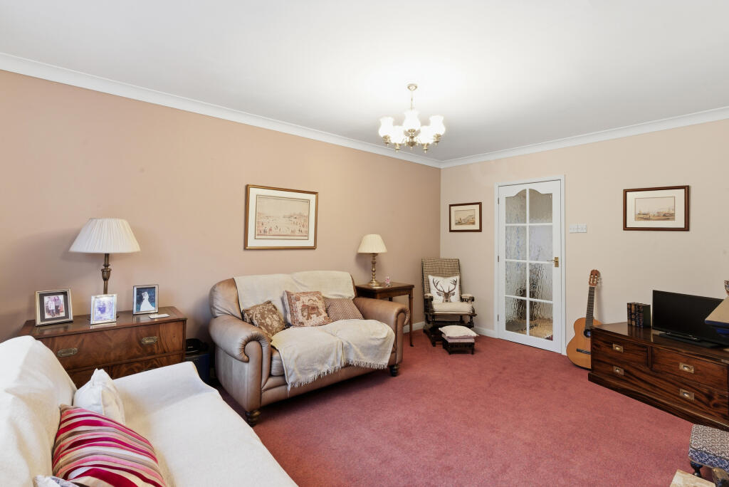High Street, West Cowick, DN14 9 photo 4