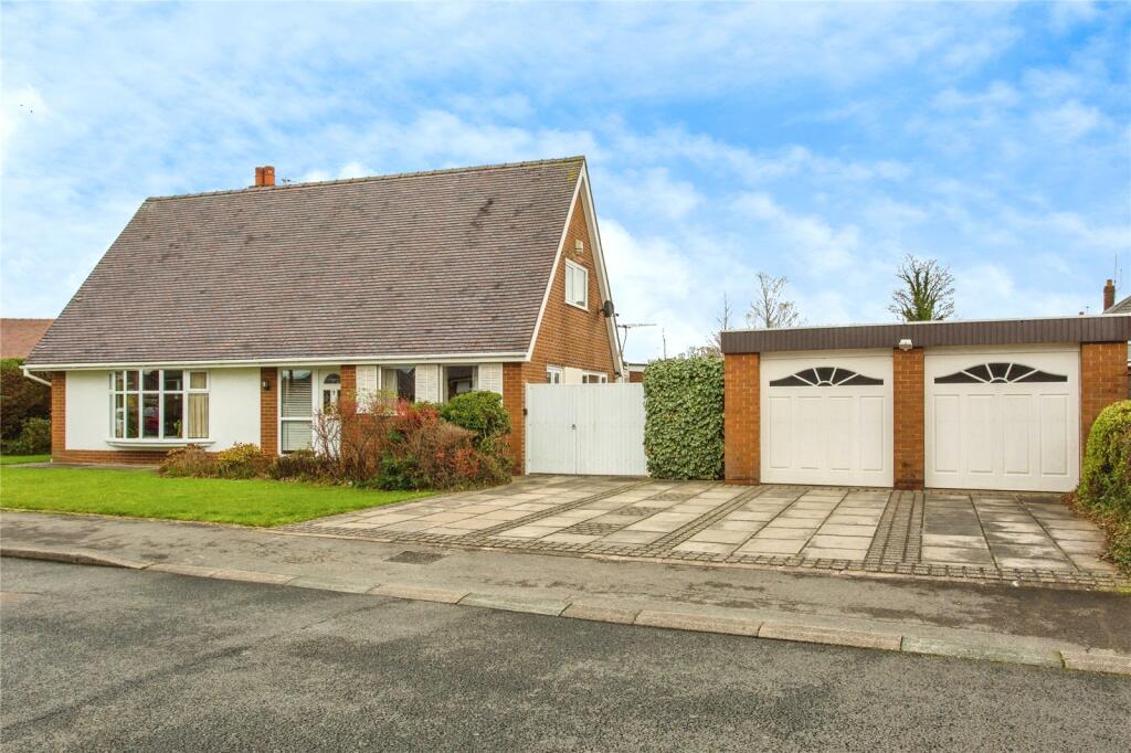 Main image of property: Manor Lane, Penwortham, Preston, Lancashire, PR1