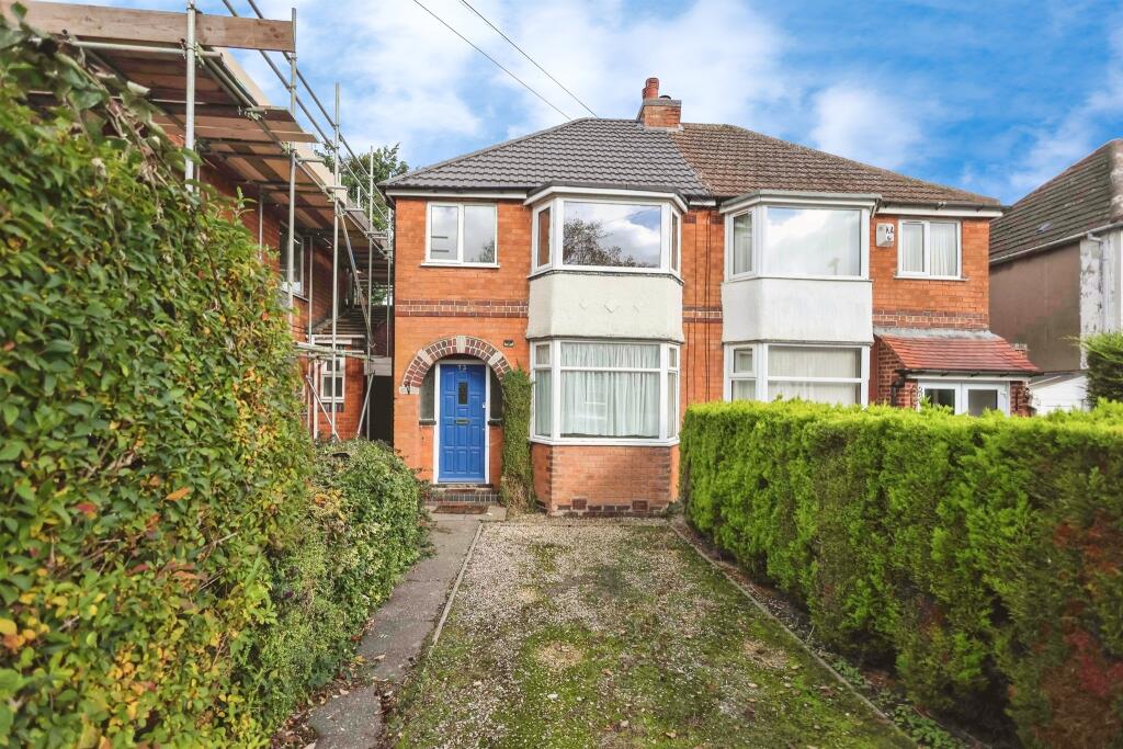 House in Solihull, Ulverley Green - View 2
