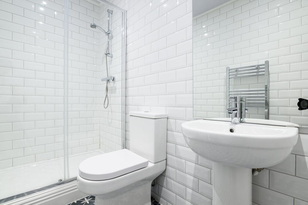 Apartment in Newcastle upon Tyne - View 5
