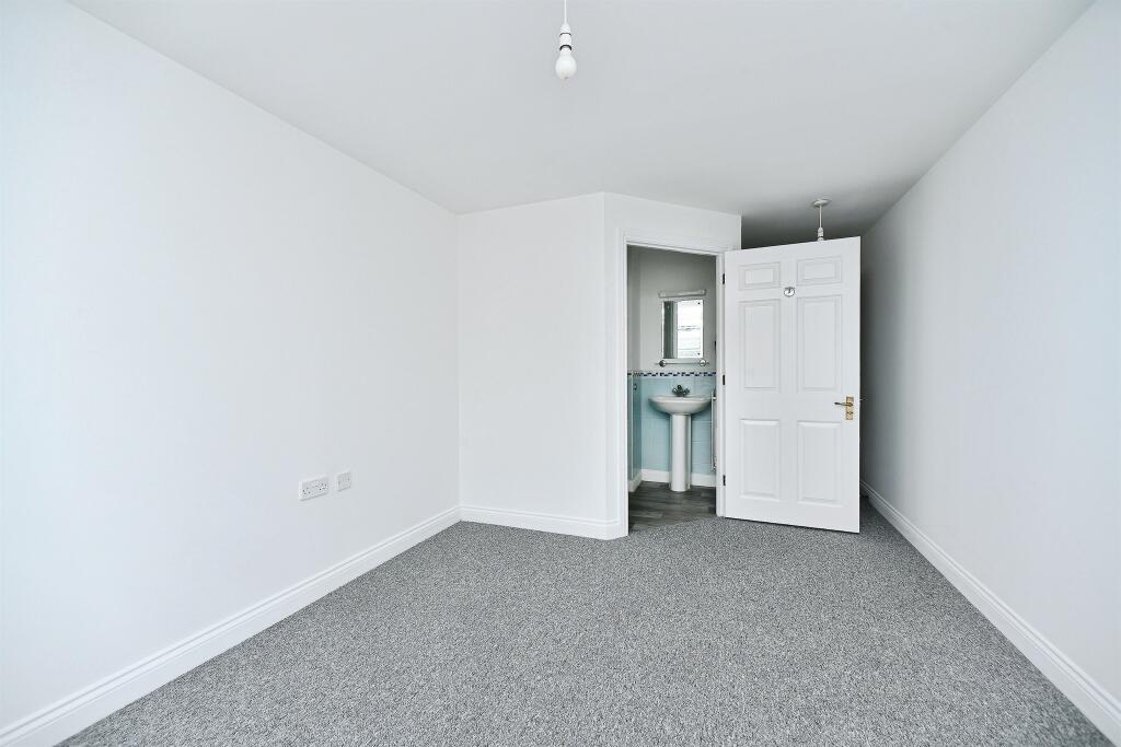 Apartment in Brighton - More