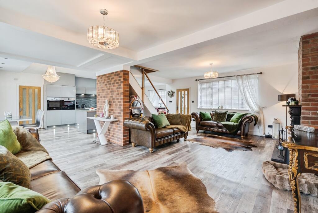 House in Bolton, Greater Manchester - View 4