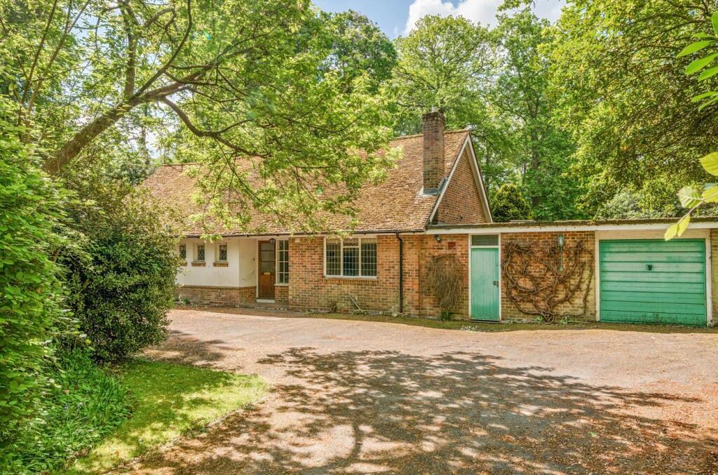 Main image of property: Hocombe Road, Hiltingbury, Chandler's Ford