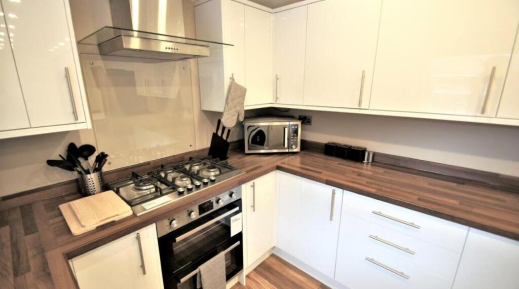 House in Manchester, Fallowfield - More