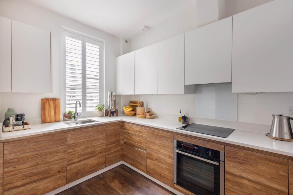 House in Tunbridge Wells, Kent - View 4