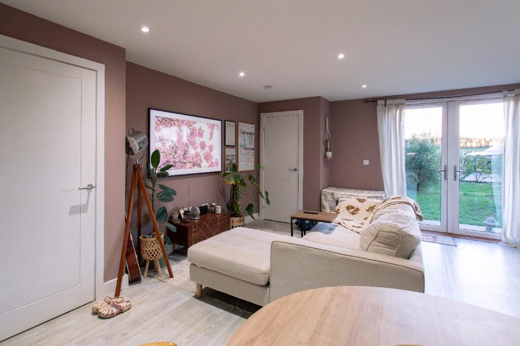 Apartment in Daventry, West Northamptonshire - View 6