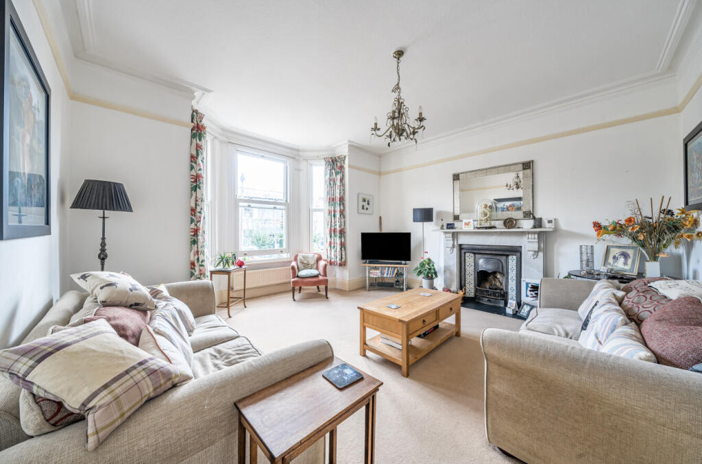 Langton Grove Road, Charlton Kings, Cheltenham photo 2