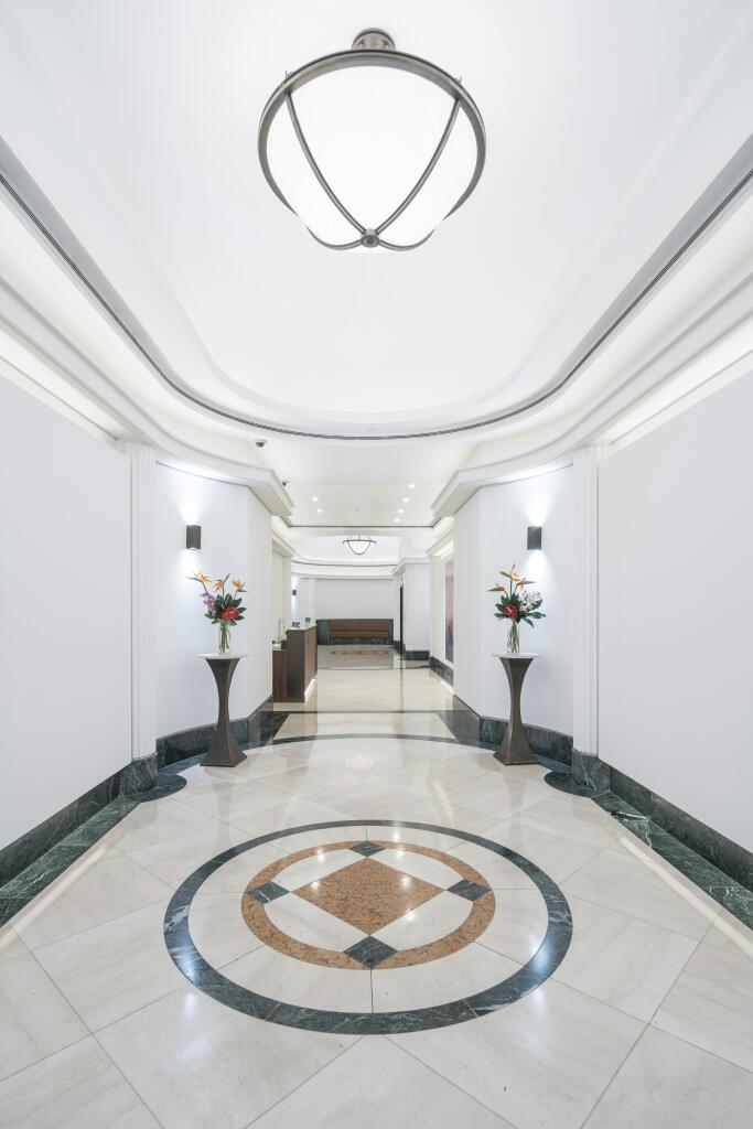 86 Jermyn St  arrival.jpg