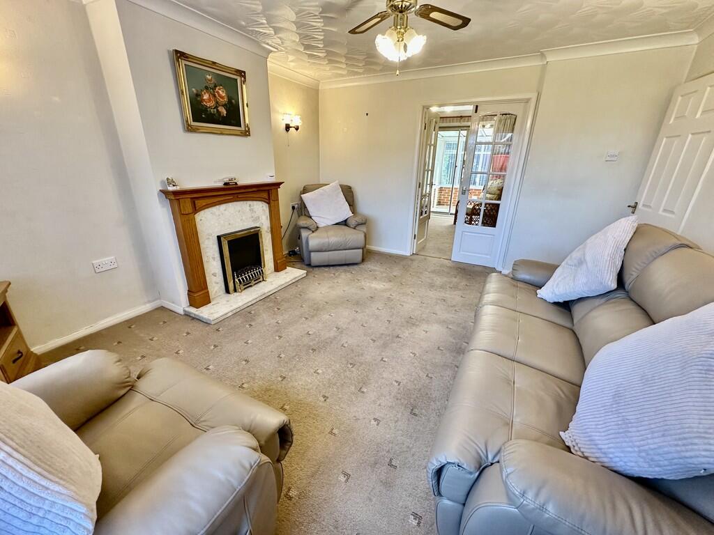 Sandall Park Drive, Wheatley Hills, Doncaster photo 2