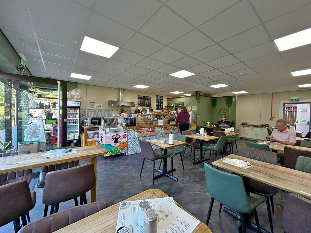 on-site cafe Hannah place
