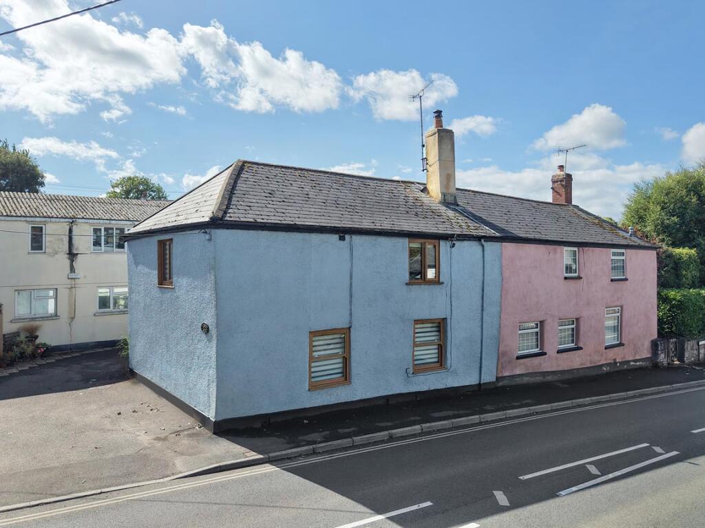 Main image of property: Fore Street, Kenton, EX6