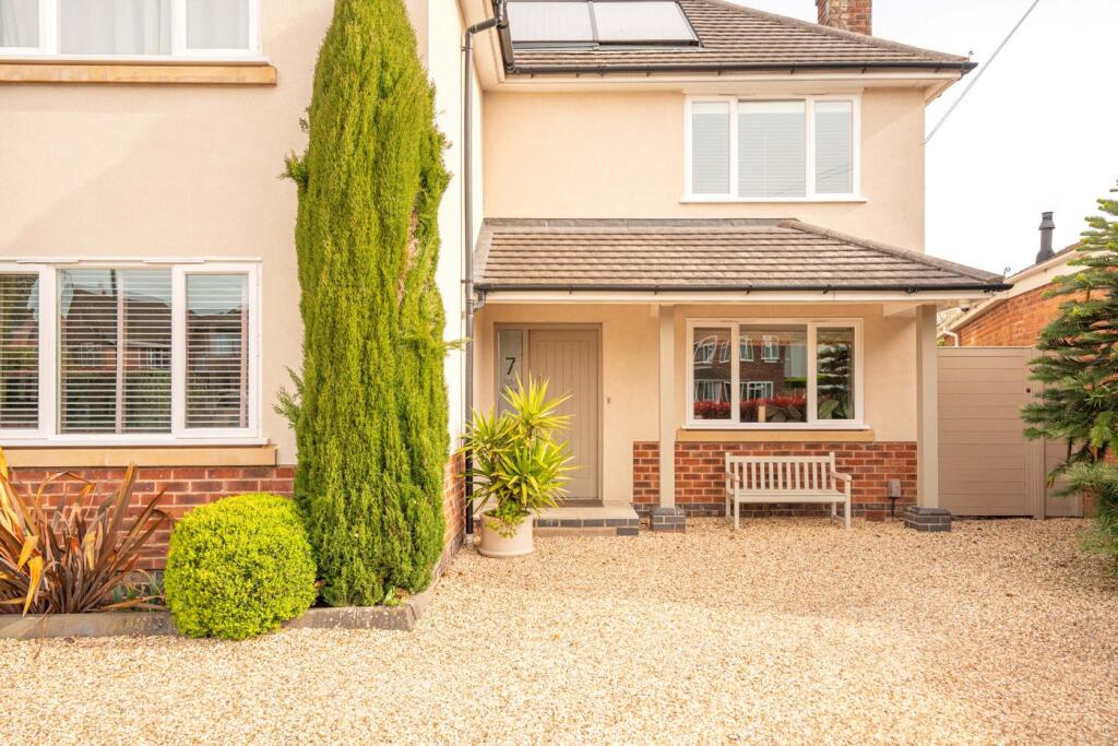 Elm Bank Close, Leamington Spa, Warwickshire, CV32 photo 4