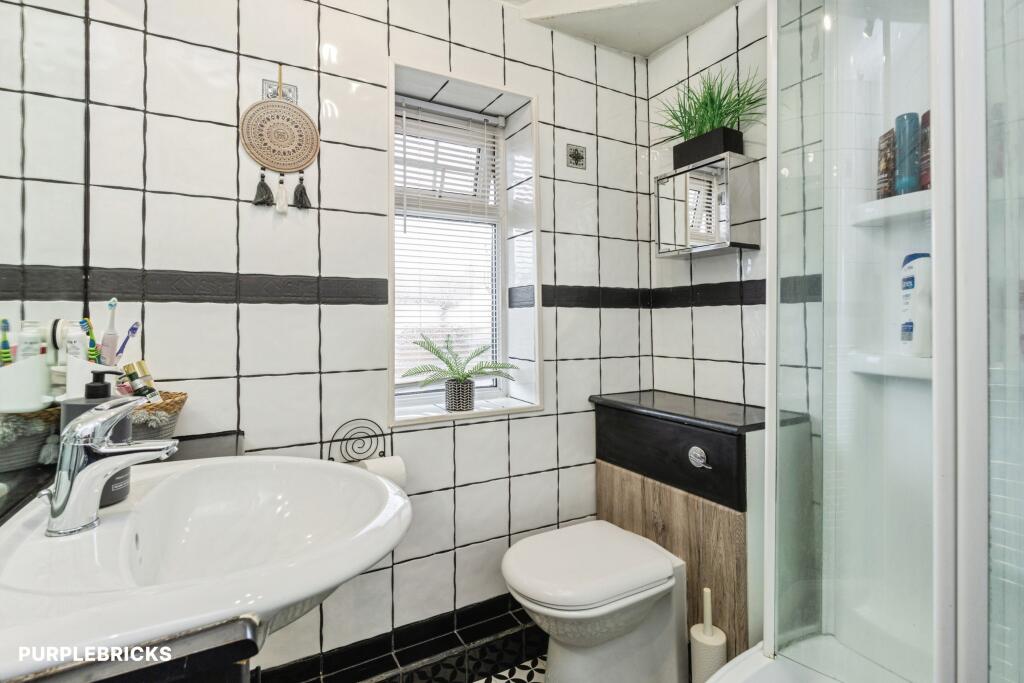 House in Wigan, Greater Manchester - More