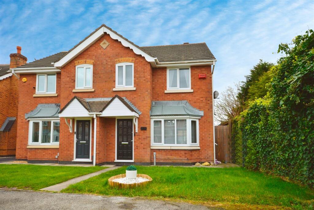 Main image of property: Saddle Close, Liverpool