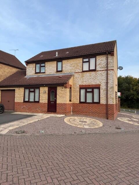 Main image of property: Magingley Crescent, Ipswich, Suffolk, IP5