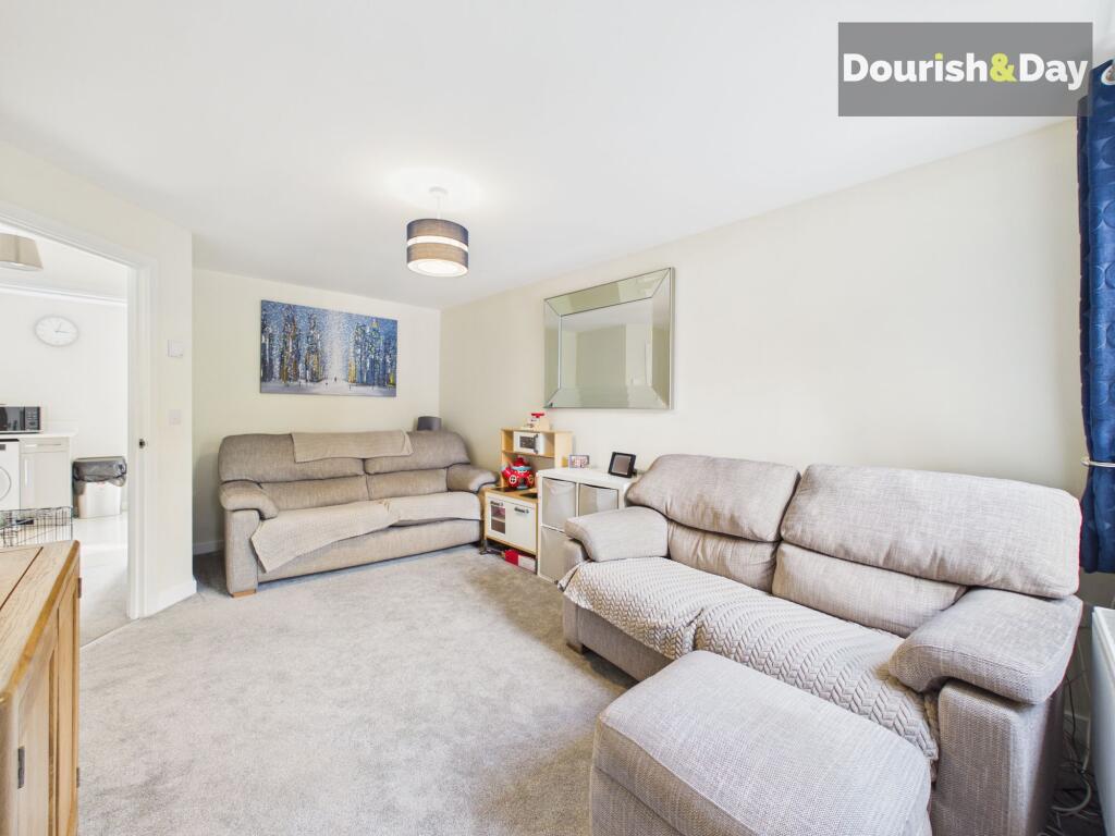 House in Stoke-on-Trent - More