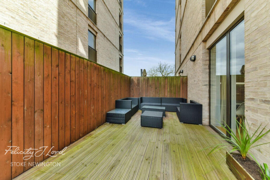 Main image of property: Kimpton Court, London N4