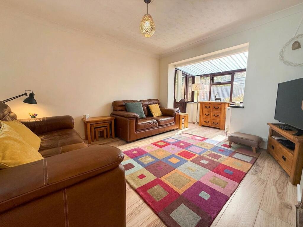 Lowerhouses Lane, Lowerhouses, HD5 photo 4