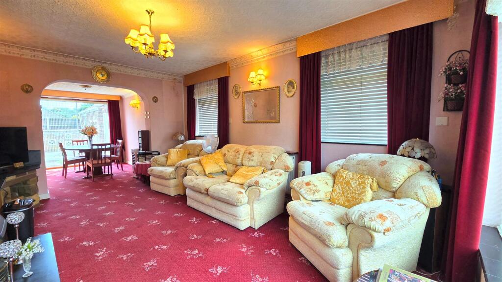 Lowestoft Road, Gorleston - View 3