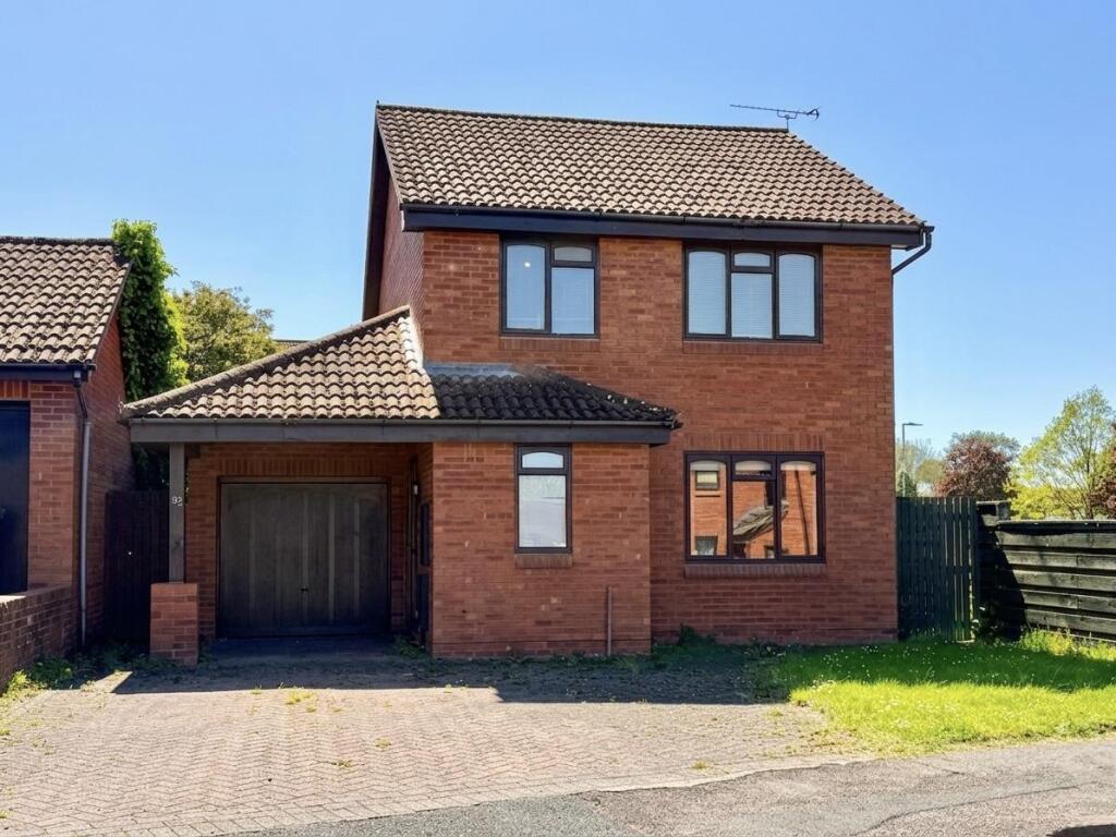 3-bed detached on Bridle Road, Hereford, £290,000