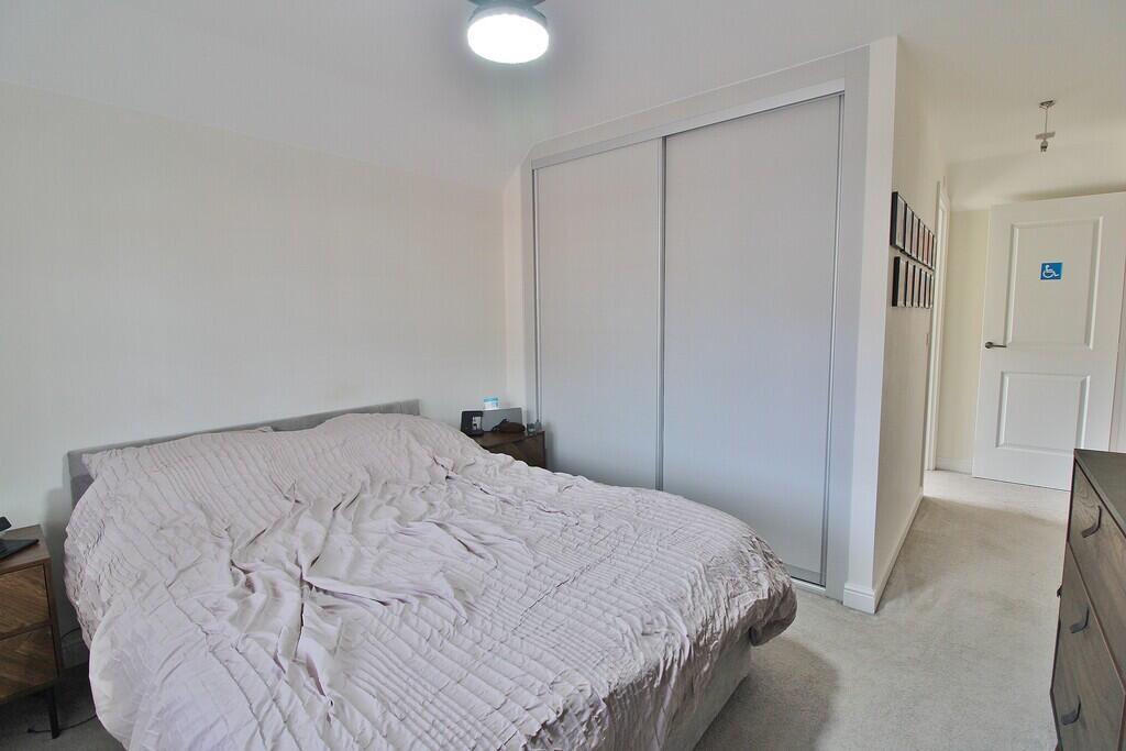 House in Portsmouth - View 4