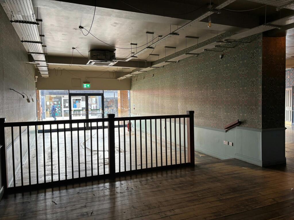 Interior 8.jpg