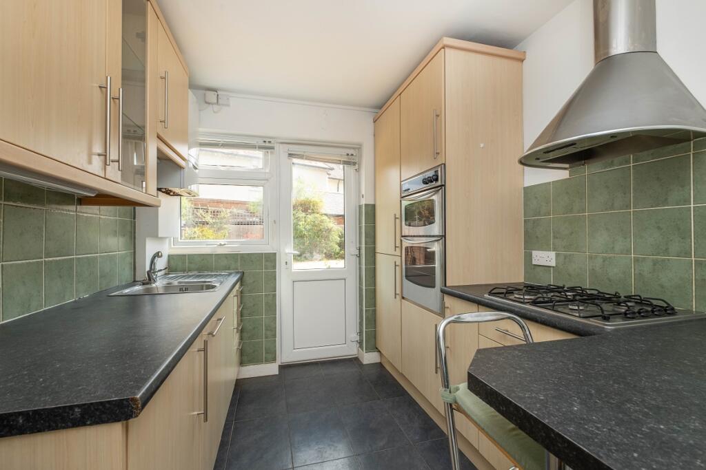 Apartment in Teddington, Strawberry Hill - View 5