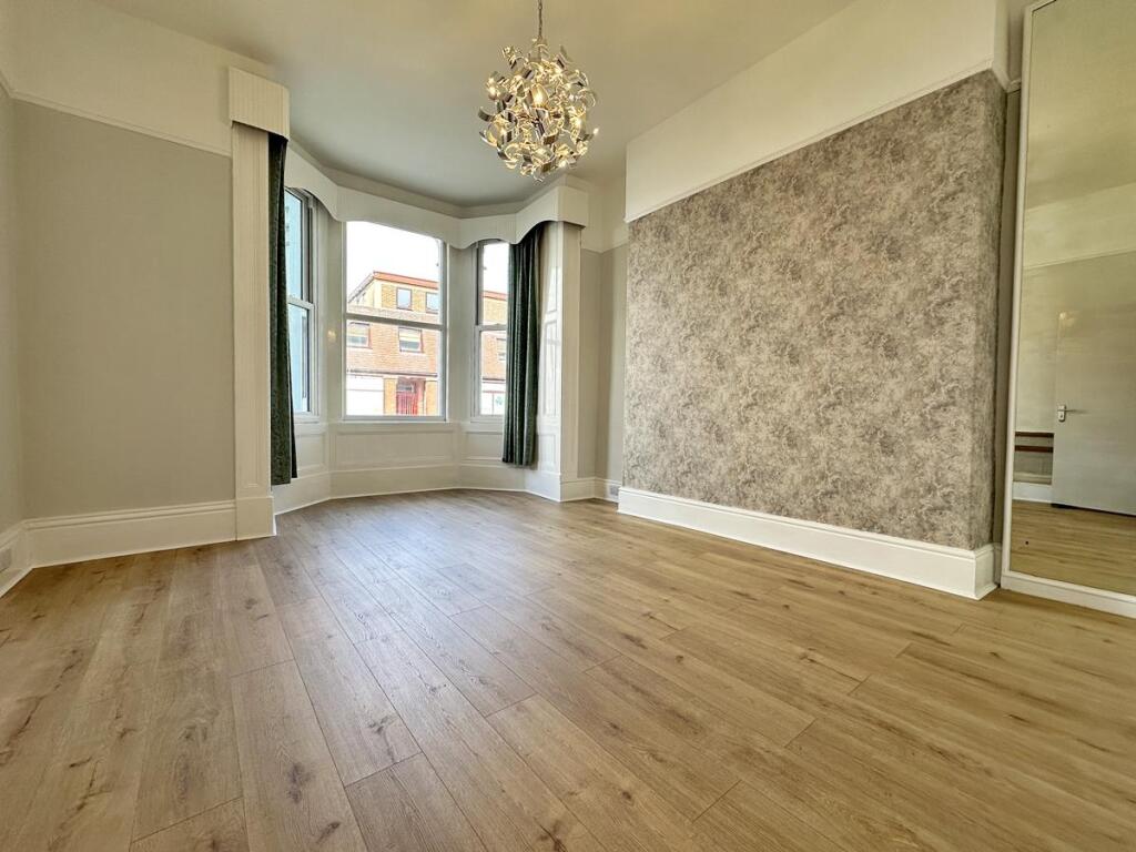 Flat 1, 35 Peel Road, Douglas photo 2