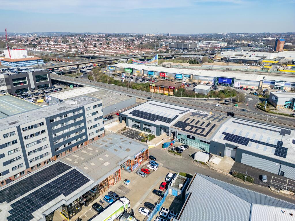 Units 2 and 3 Oxgate Centre106.jpg