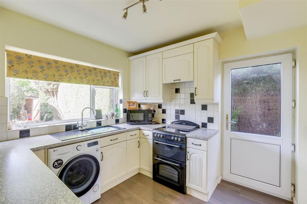 Dockholm Road, Long Eaton, NG10 photo 2